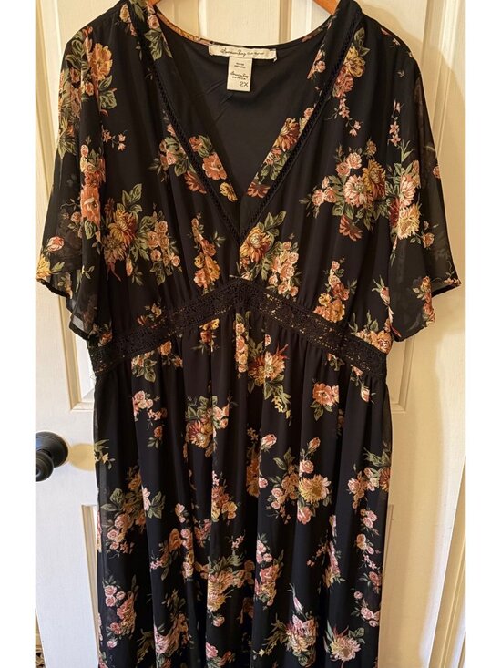 American Rag Dresses & Skirts - American Rag Floral Midi Dress Size 2X Multi-colored Bohemian Short Sleeve